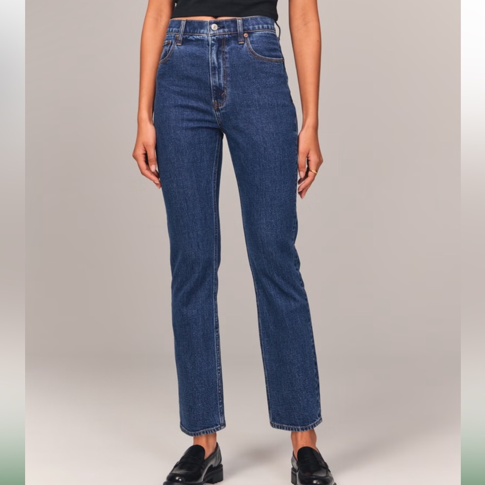 Abercrombie Ultra High Rise Ankle Straight Jean